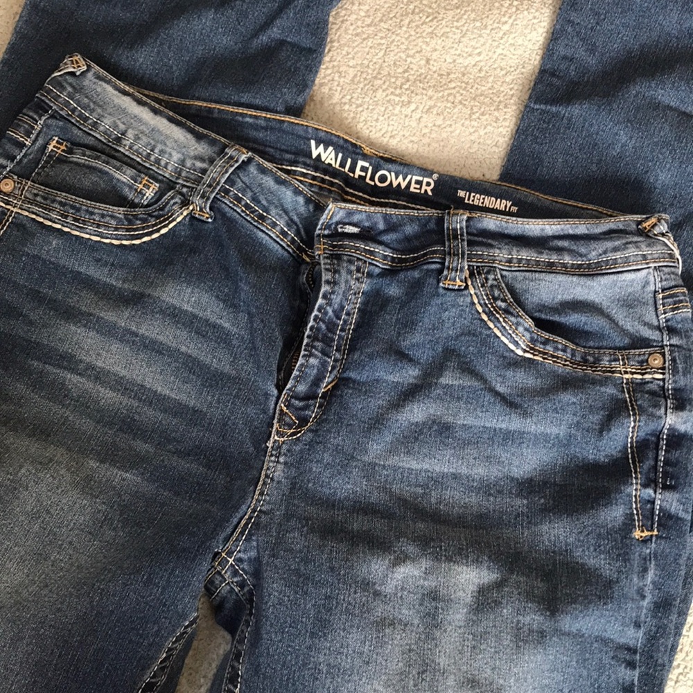 Wallflower bootcut jeans